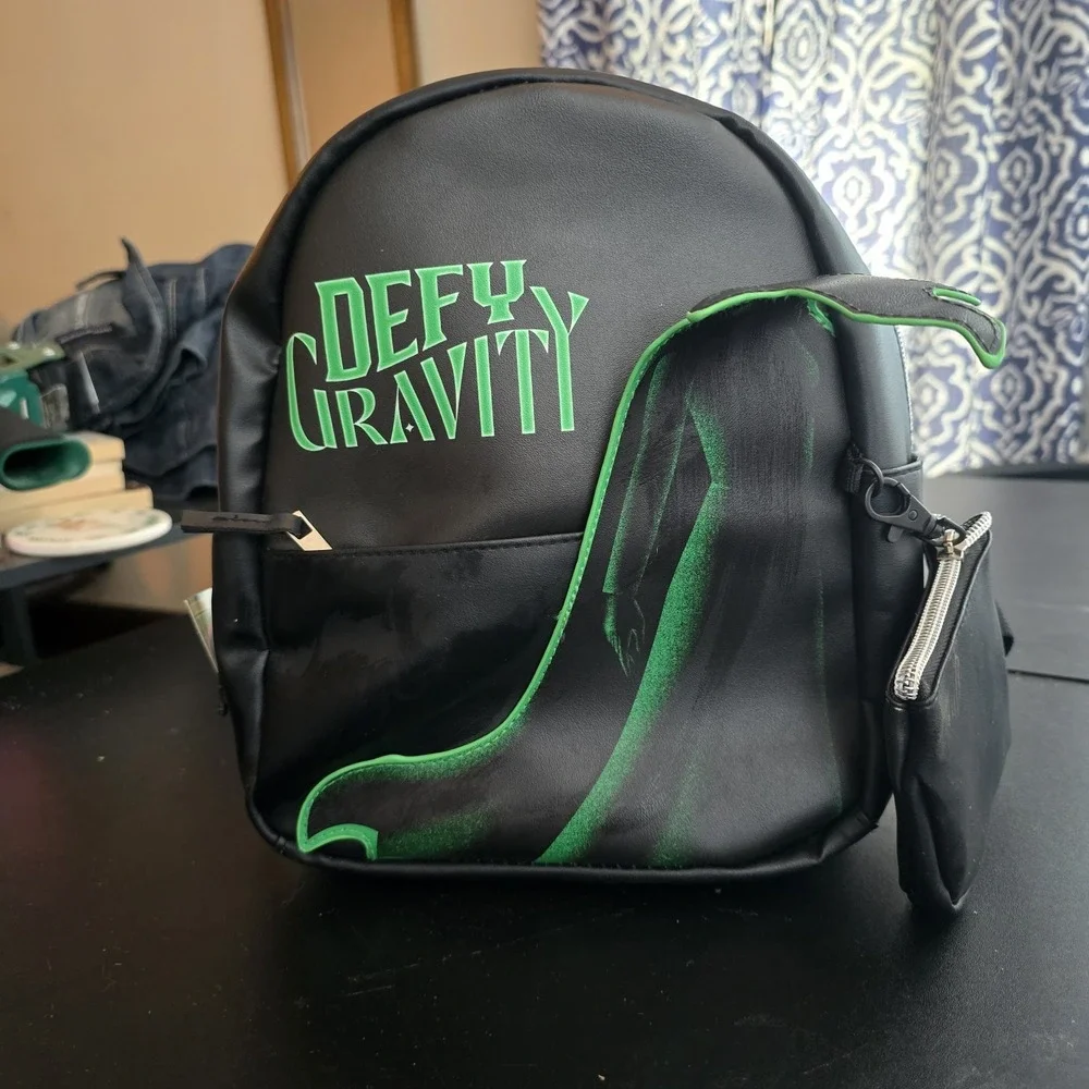 Universal City Studios WICKED Defy Gravity Universal Studio Elphaba Mini